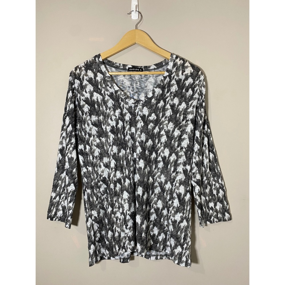 David Cline Onyx Abstract Print V-Neck‎ 3/4 Sleeve Top XL Style 6610 Black Grey